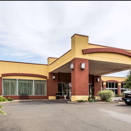 Clarion Hotel & Suites Hamden-New Haven Ngoại thất bức ảnh