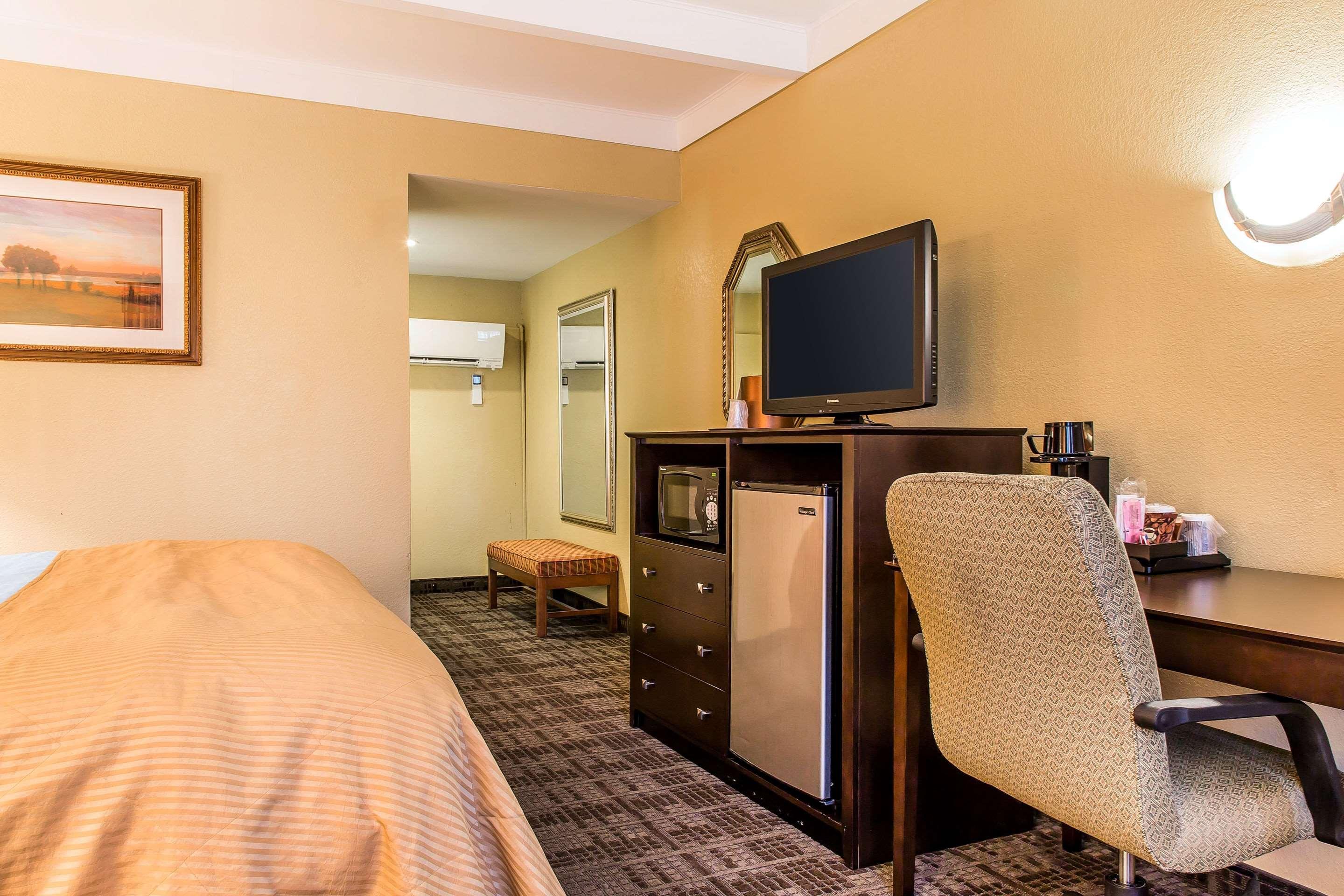 Clarion Hotel & Suites Hamden-New Haven Ngoại thất bức ảnh