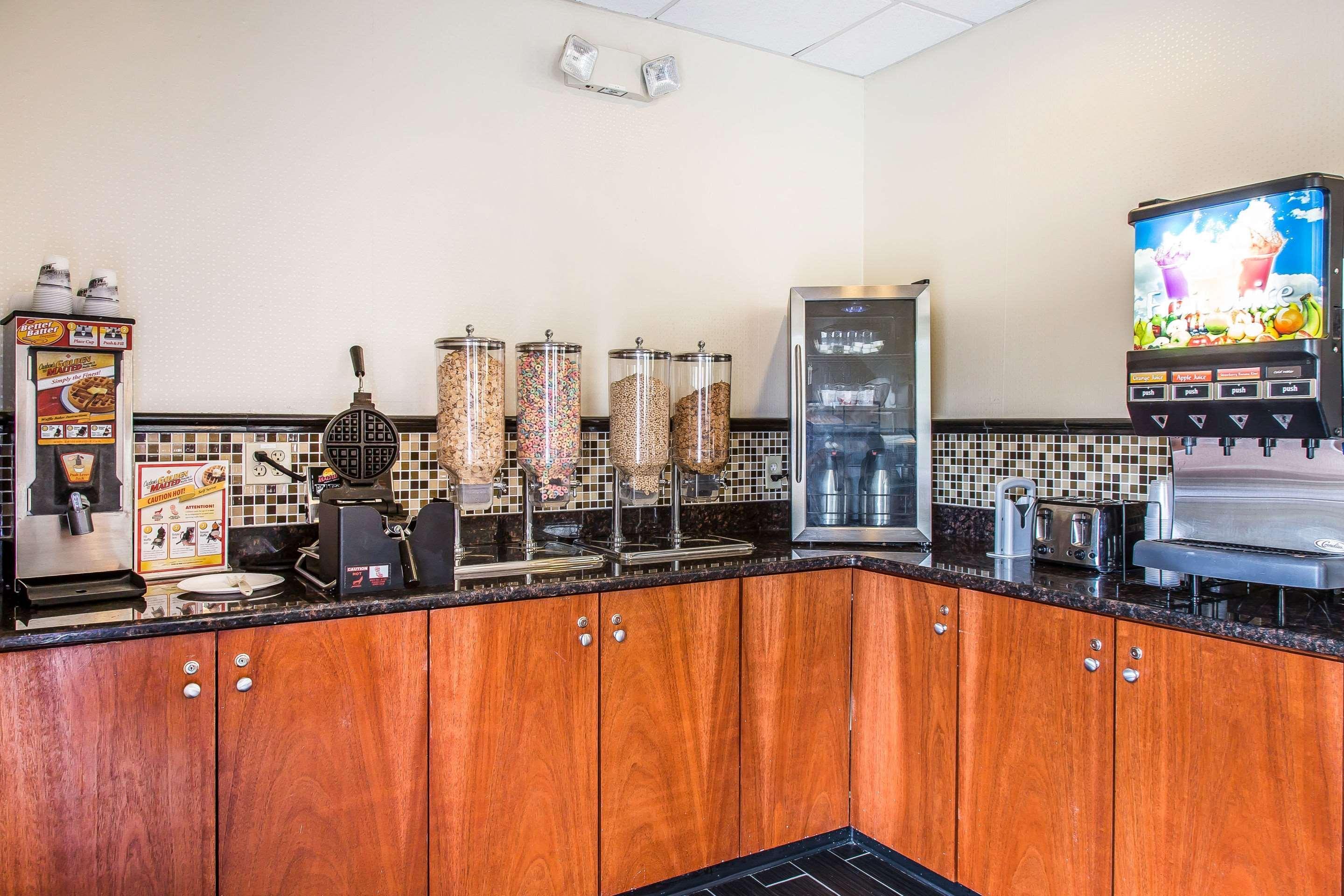 Clarion Hotel & Suites Hamden-New Haven Ngoại thất bức ảnh