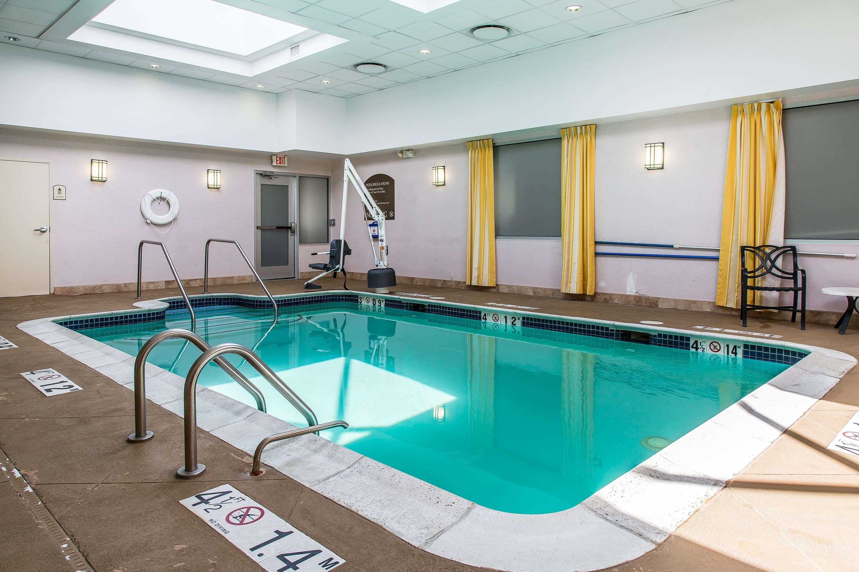 Clarion Hotel & Suites Hamden-New Haven Ngoại thất bức ảnh