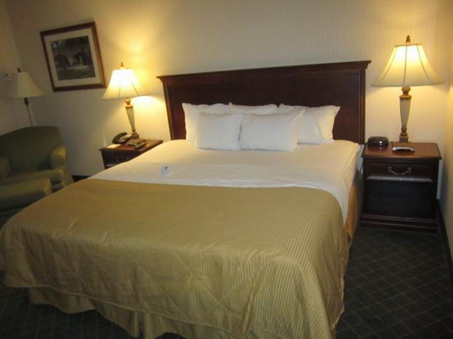 Clarion Hotel & Suites Hamden-New Haven Ngoại thất bức ảnh